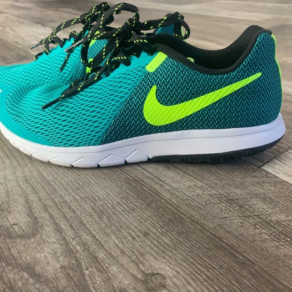 Women’s shoes